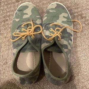 Camo shoes